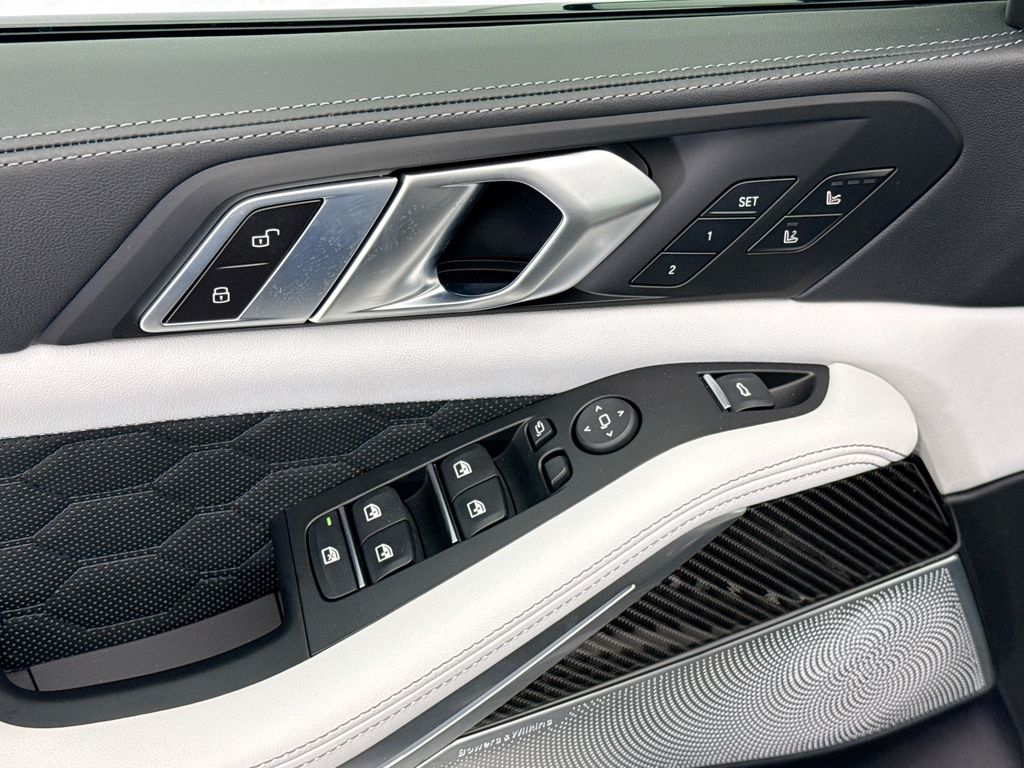 Thumbnail: 2026 BMW X5 - 22