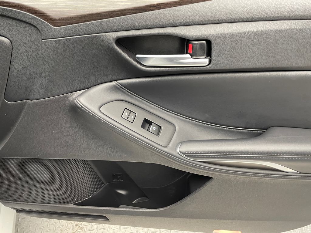 Thumbnail: 2019 Toyota Avalon - 15