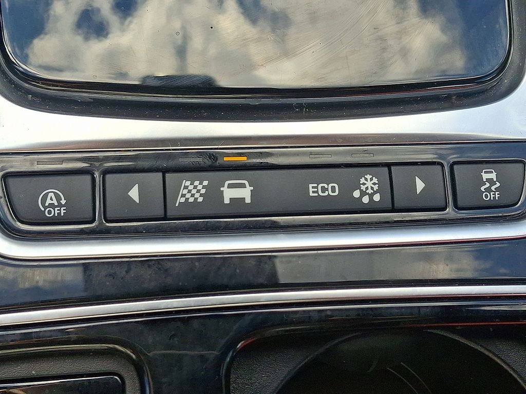 Thumbnail: 2020 Jaguar XF - 24