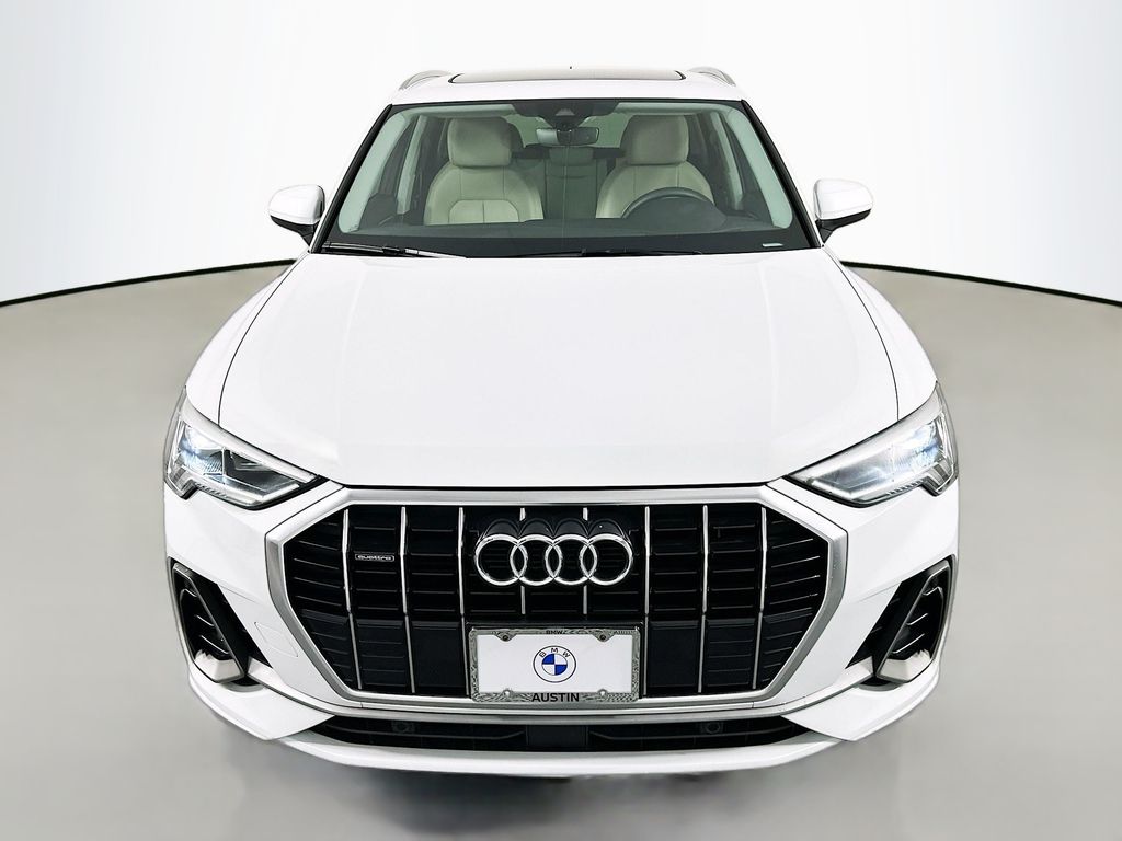 Thumbnail: 2021 Audi Q3 - 2