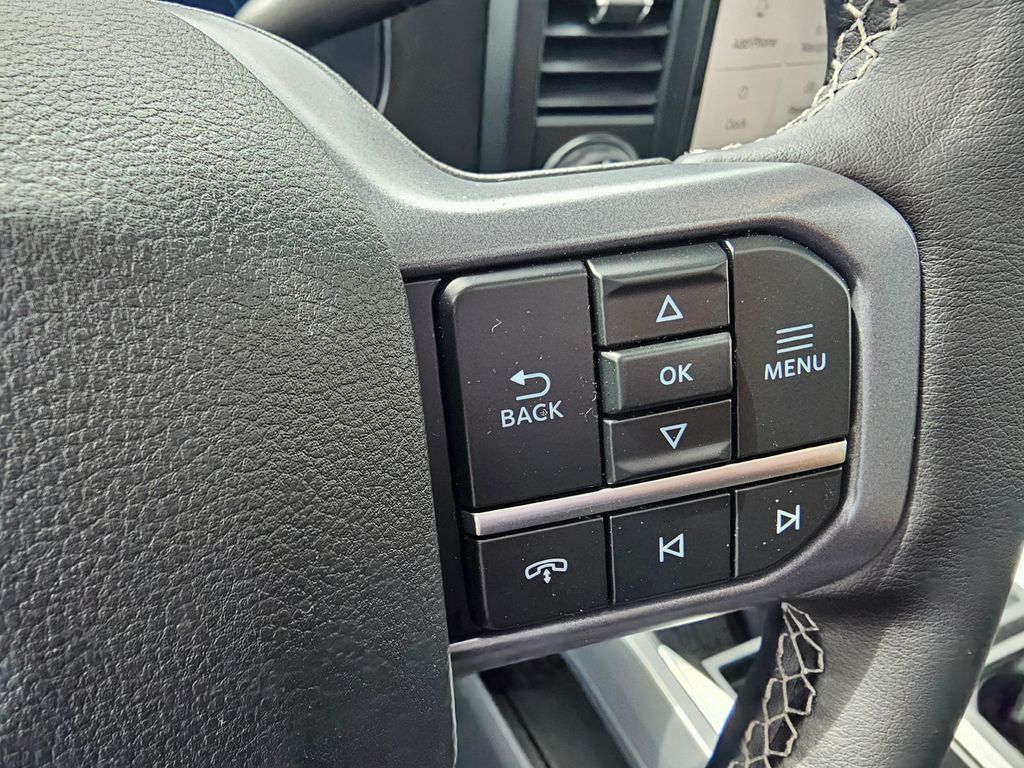 New 2025 White Ford Lariat image 34