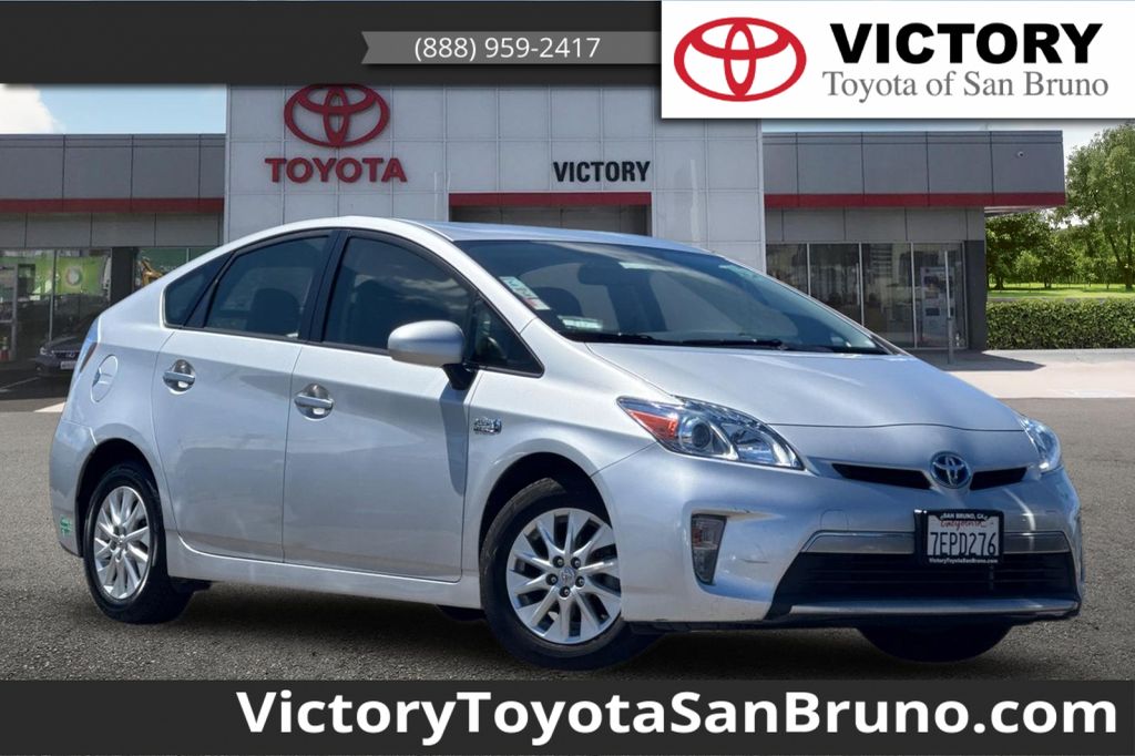 Classic Silver Metallic 2014 Toyota Prius Plug-In Hybrid Sedan Continuously Variable Transmission