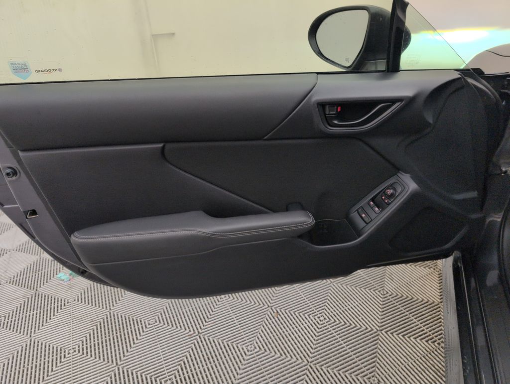 2023 Pavement Toyota GR86 Base RWD Coupe