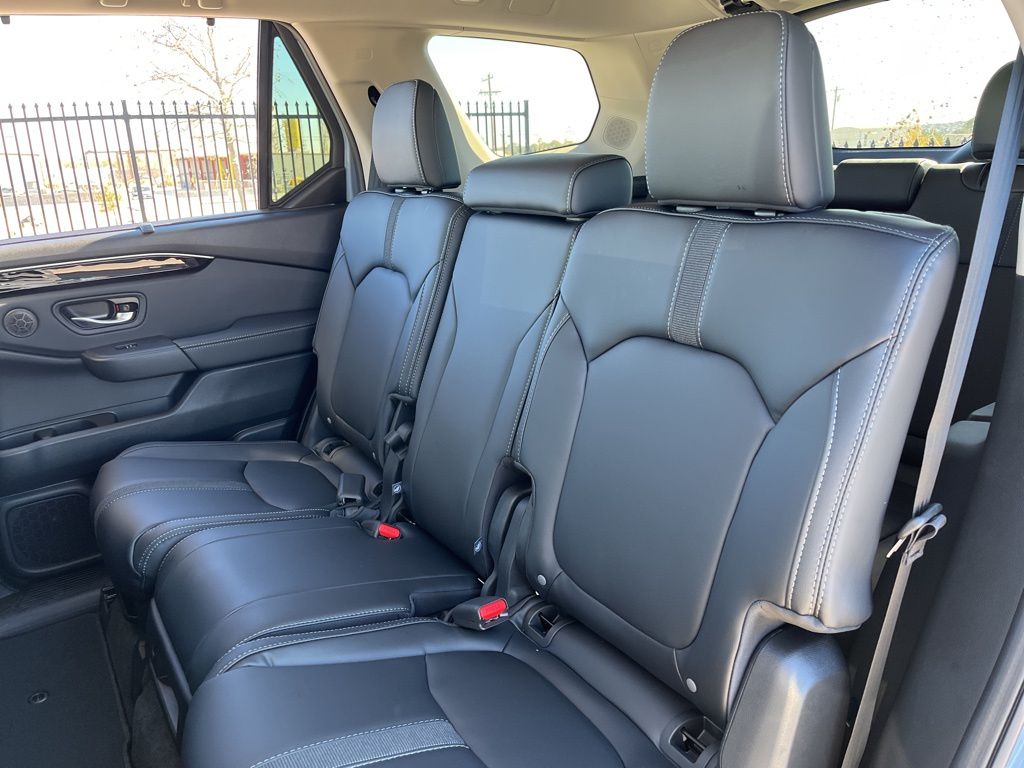 Thumbnail: 2025 Honda Pilot - 14