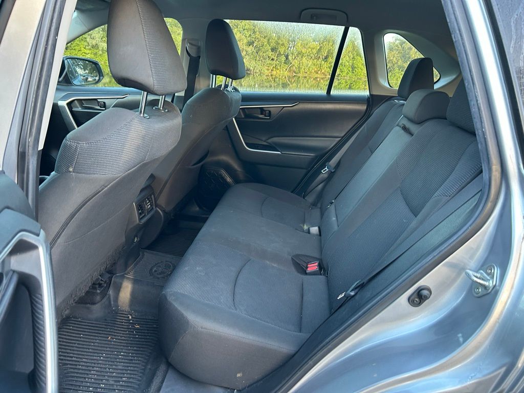 Thumbnail: 2022 Toyota RAV4 - 13