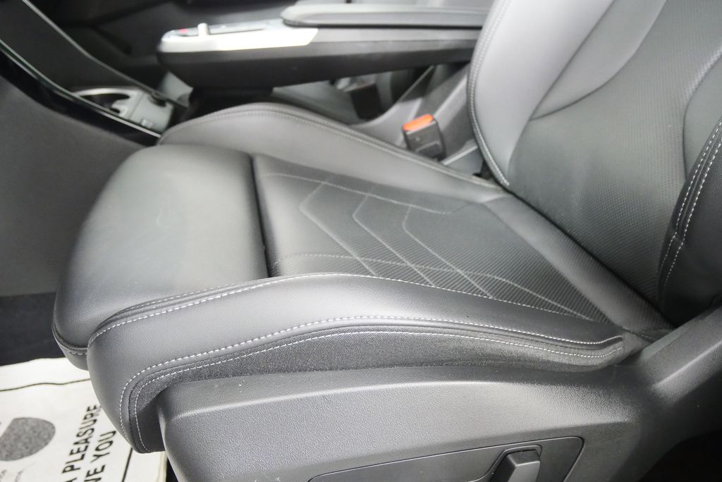 Thumbnail: 2024 BMW X2 - 10