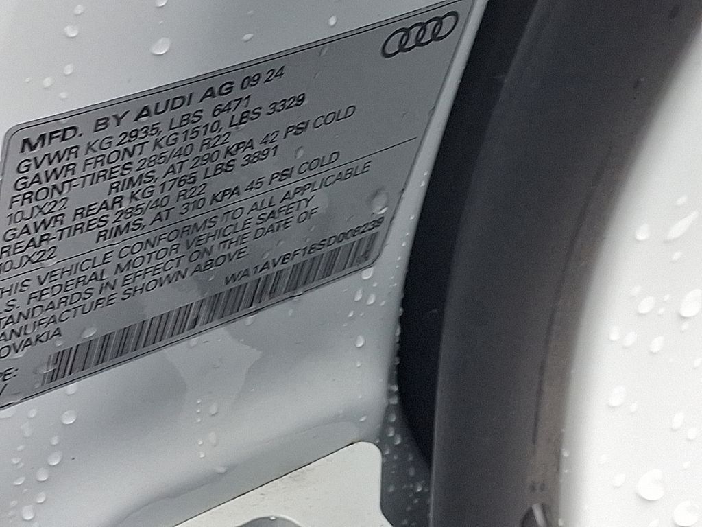 Thumbnail: 2025 Audi Q8 - 26