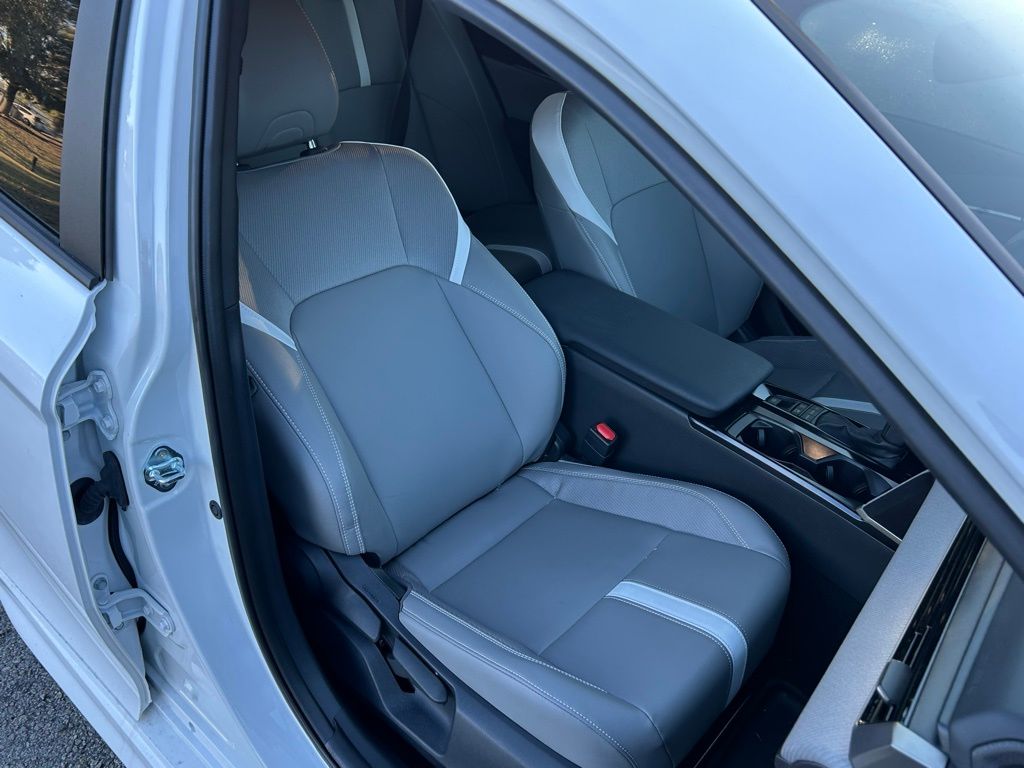 Thumbnail: 2025 Toyota Camry - 15