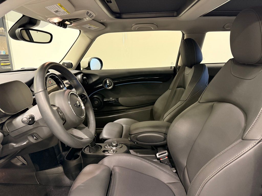 Thumbnail: 2024 MINI Cooper - 10