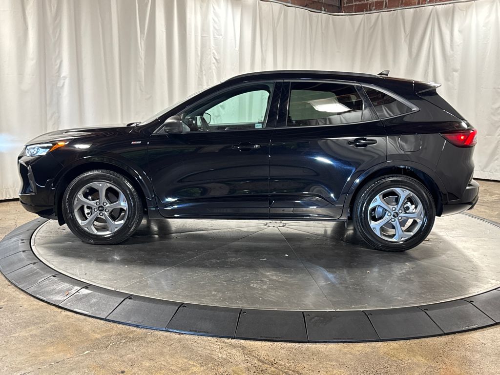 used 2023 Ford Escape car, priced at $25,613