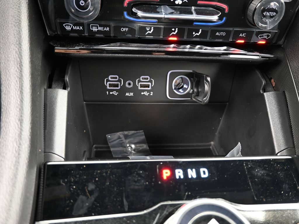 New 2025 Bright White Clearcoat Jeep Laredo image 27