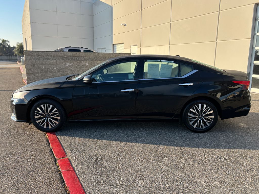 Thumbnail: 2024 Nissan Altima - 8