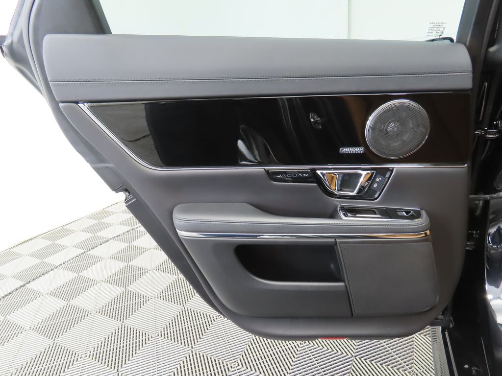 Thumbnail: 2019 Jaguar XJ - 27