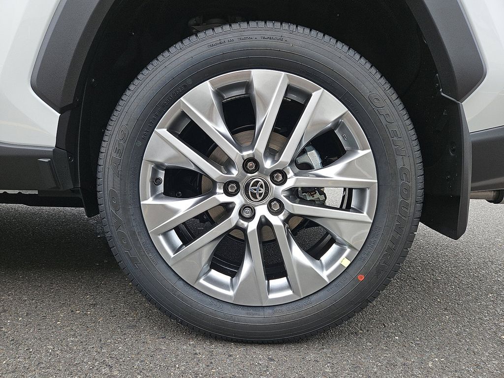 Thumbnail: 2025 Toyota RAV4 - 8