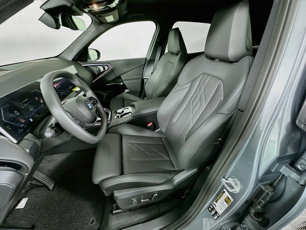 Thumbnail: 2026 BMW X3 - 16
