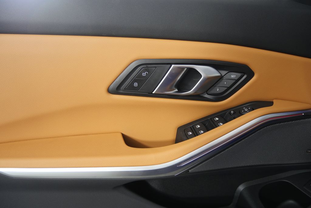 2025 BMW 3 Series 330i 8