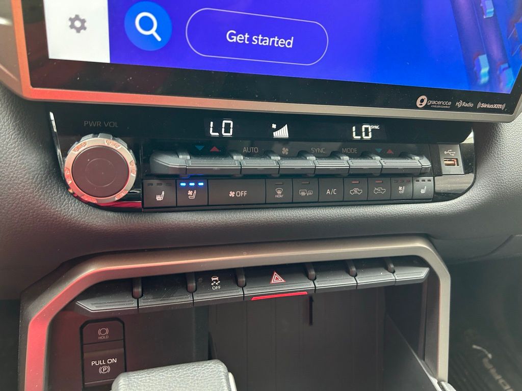 Thumbnail: 2024 Toyota Tundra - 27