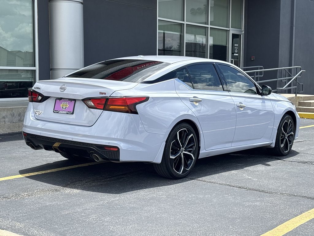 Used 2024 Nissan Altima Sedan