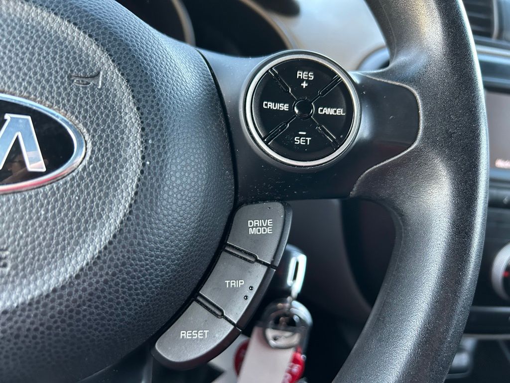 Thumbnail: 2017 Kia Soul - 18