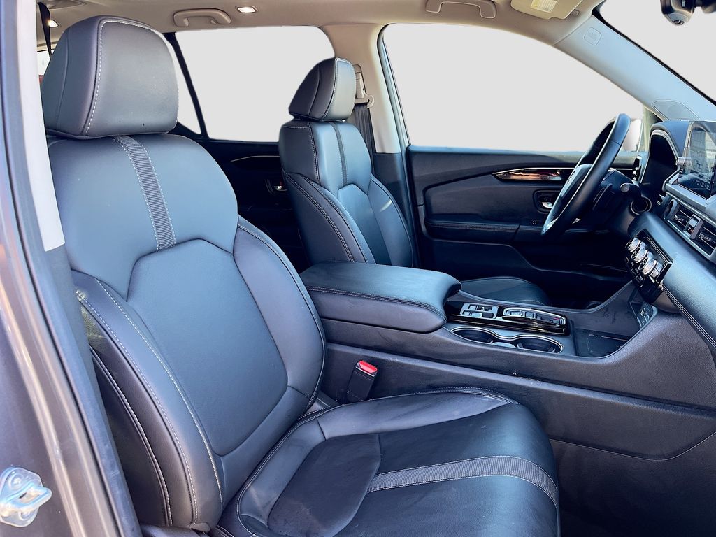 Used 2025 Gray Honda Touring image 31