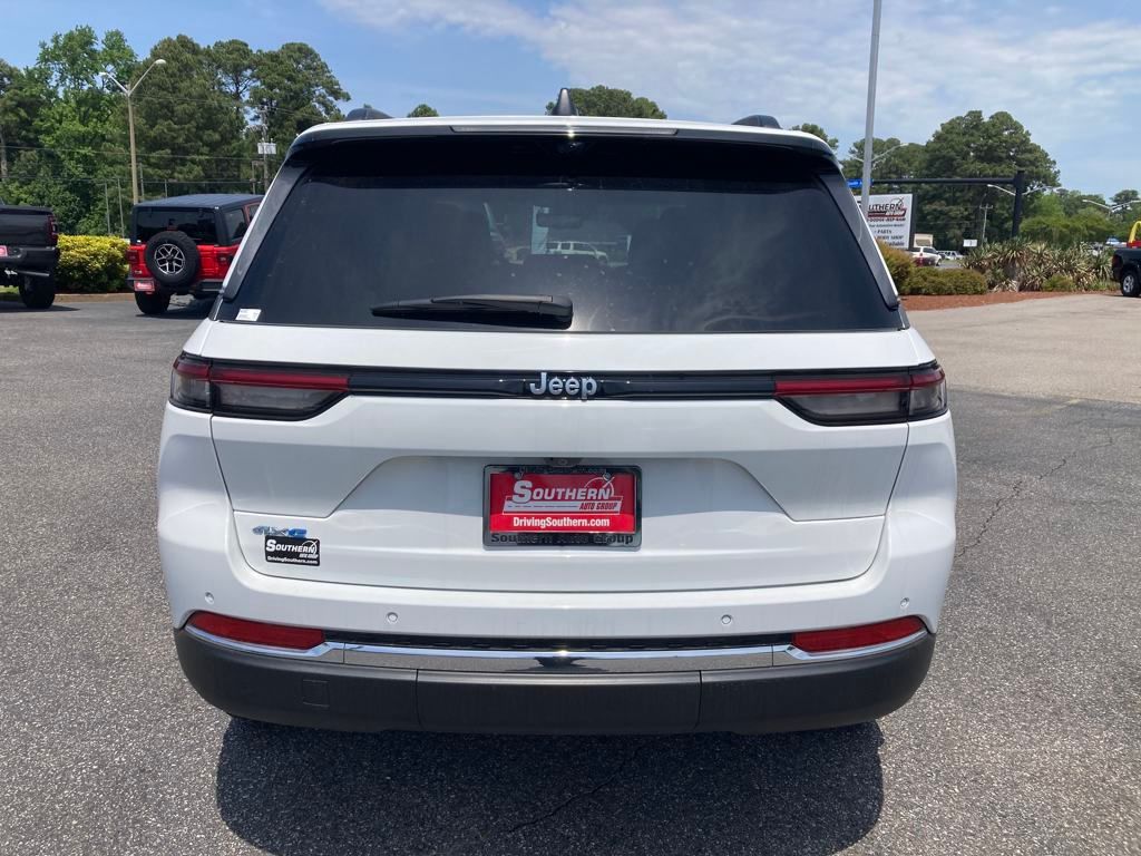 New 2024 White Jeep 4xe image 4