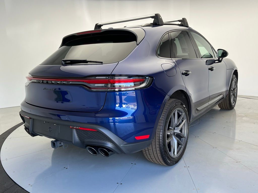 2024 Porsche Macan T 20