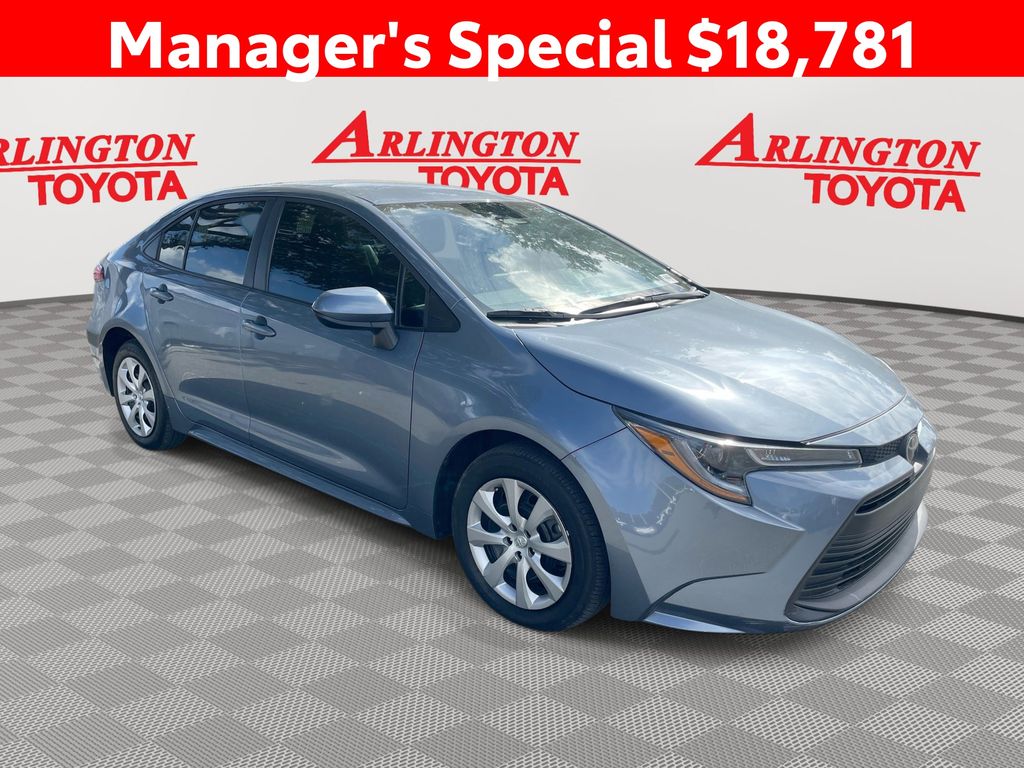 2025 Toyota Corolla LE