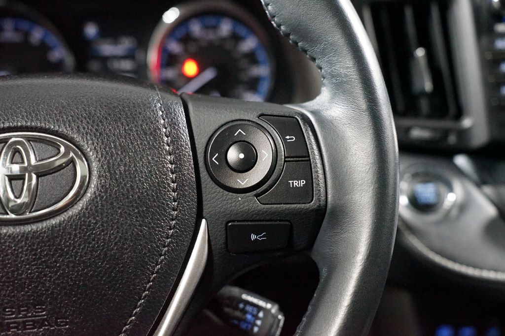 Thumbnail: 2017 Toyota RAV4 - 13