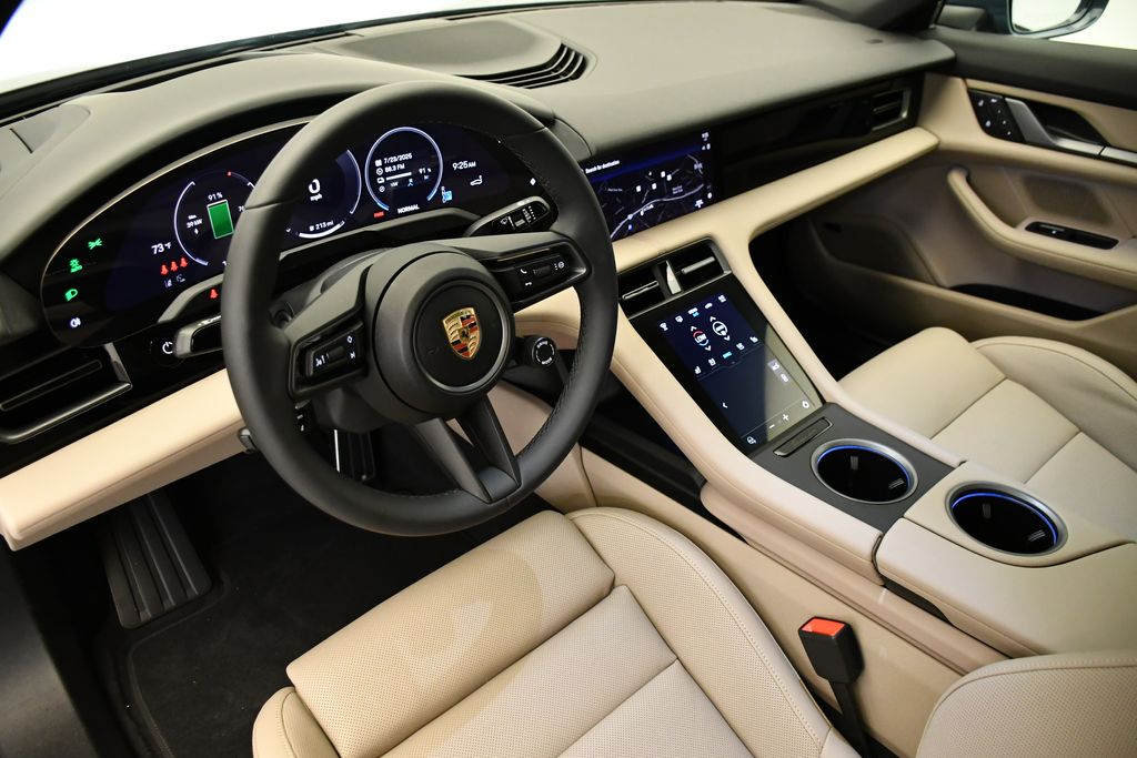 Thumbnail: 2025 Porsche Taycan - 4