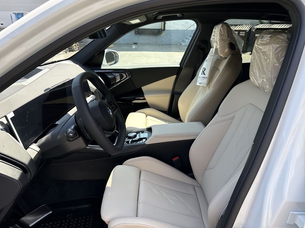 Thumbnail: 2026 BMW X3 - 11
