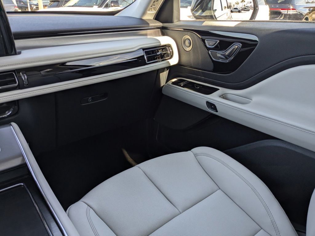 2025 Lincoln Aviator Premiere