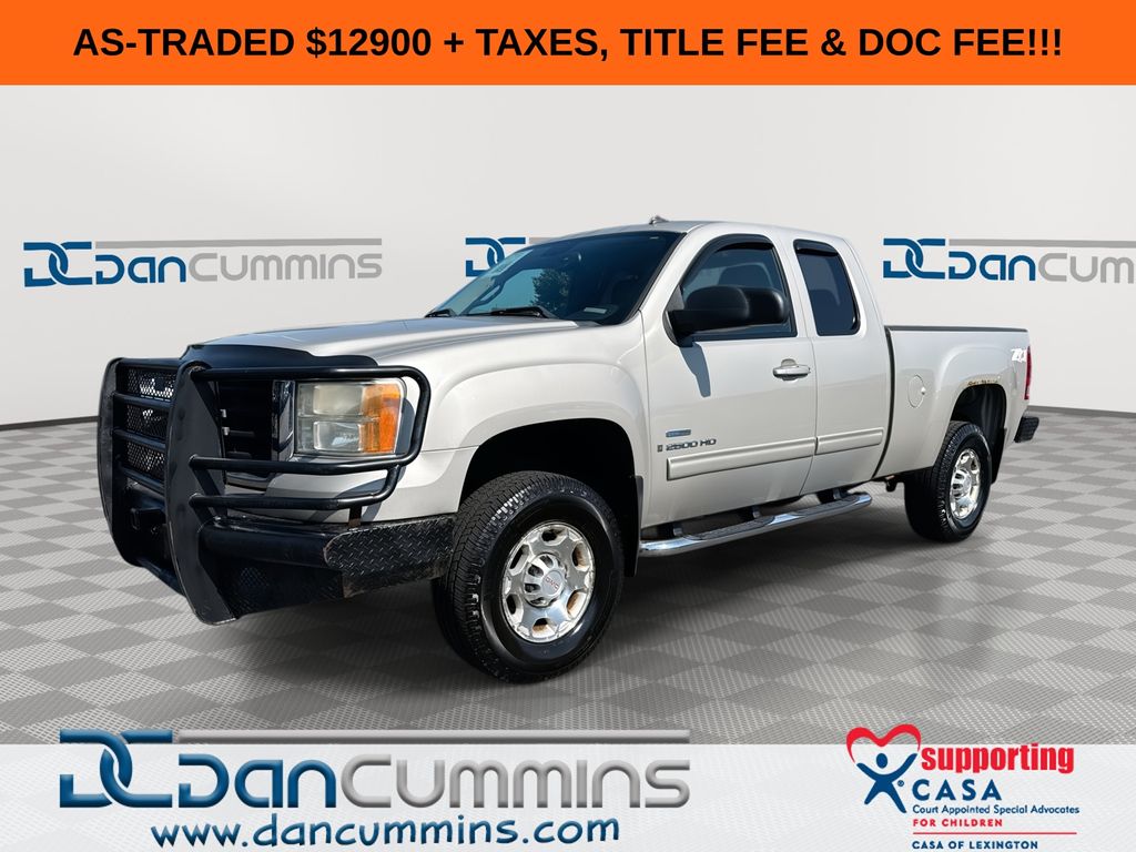 Silver Birch Metallic 2009 GMC Sierra 2500HD Pickup Truck Four-Wheel Drive 6-Speed Automatic