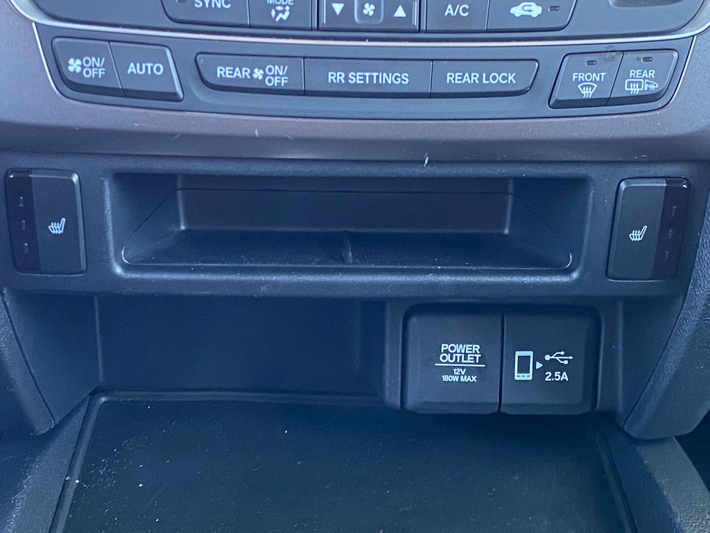 2022 Honda Pilot Sport 18