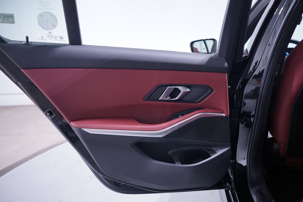 Thumbnail: 2026 BMW 3 Series - 16
