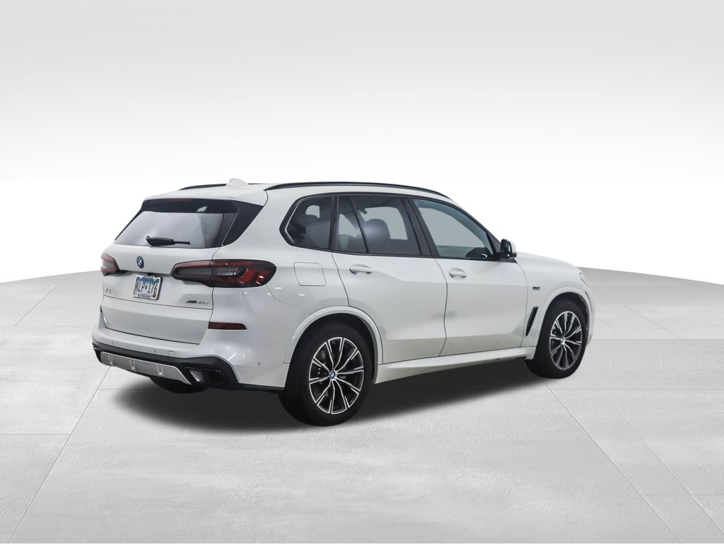 Thumbnail: 2023 BMW X5 - 5