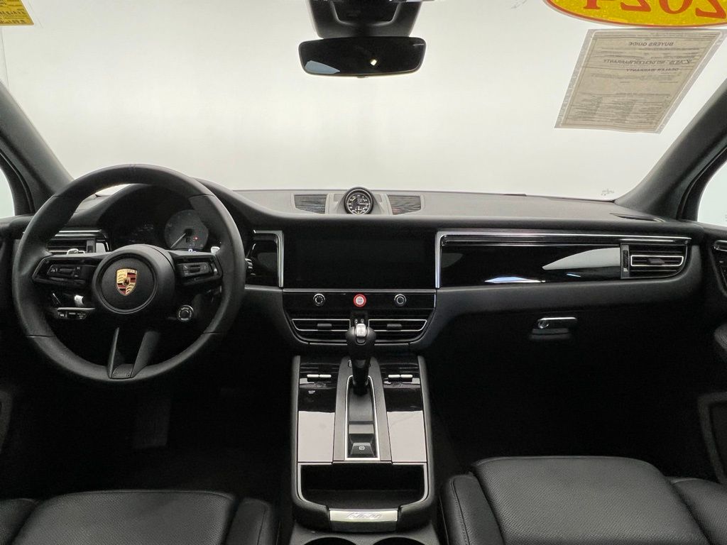 Thumbnail: 2024 Porsche Macan - 6