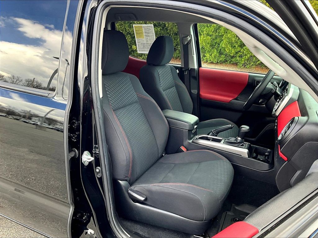 2023 Toyota Tacoma — photo 11