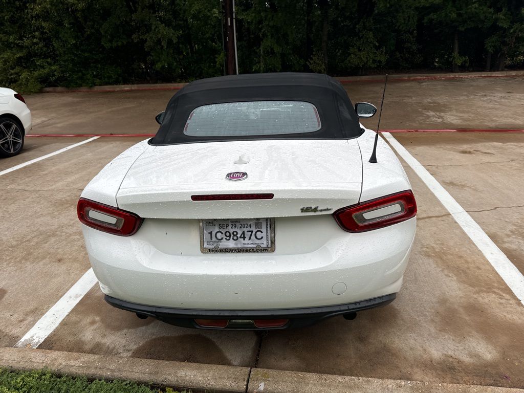 2018 Fiat 124 Spider Classica 19