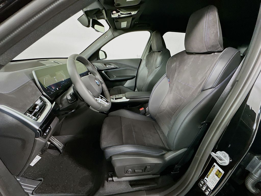 Thumbnail: 2026 BMW X1 - 16