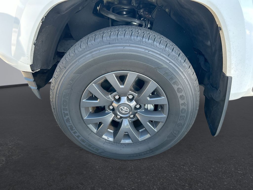 Thumbnail: 2023 Toyota Tacoma - 10