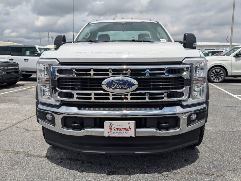 2025 Ford F-550 Chassis XL