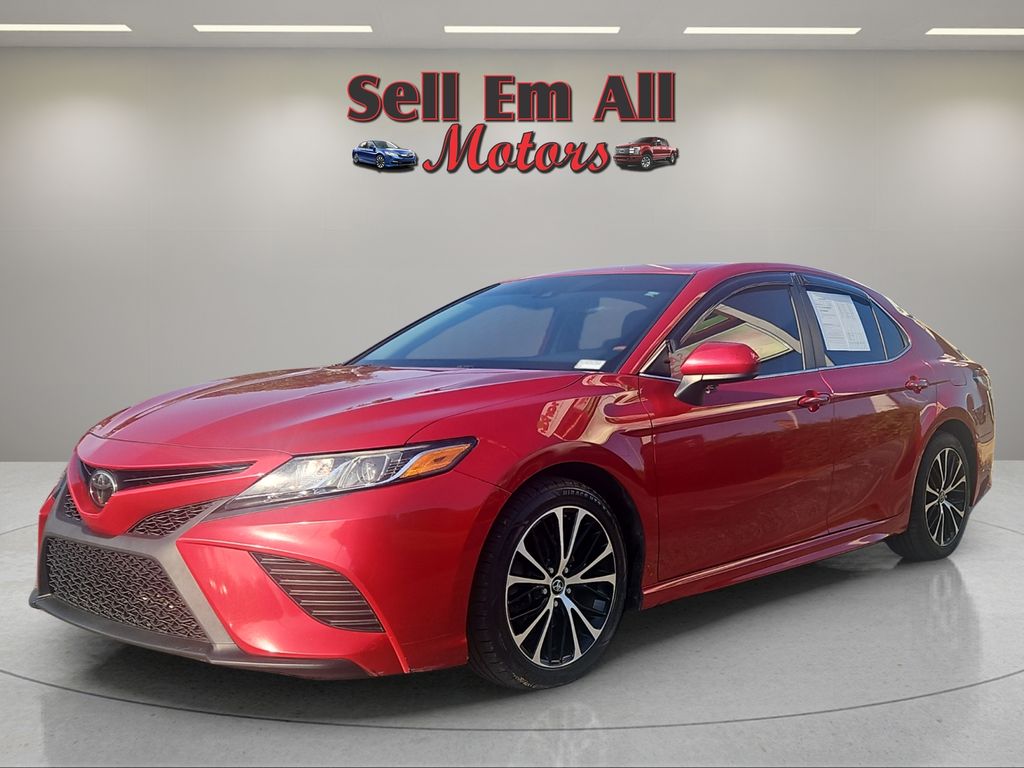2019 Toyota Camry SE FWD