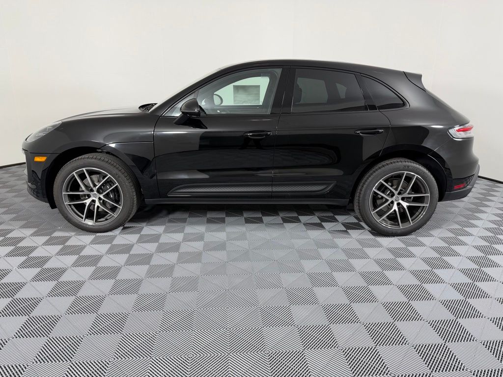 Thumbnail: 2026 Porsche Macan - 2