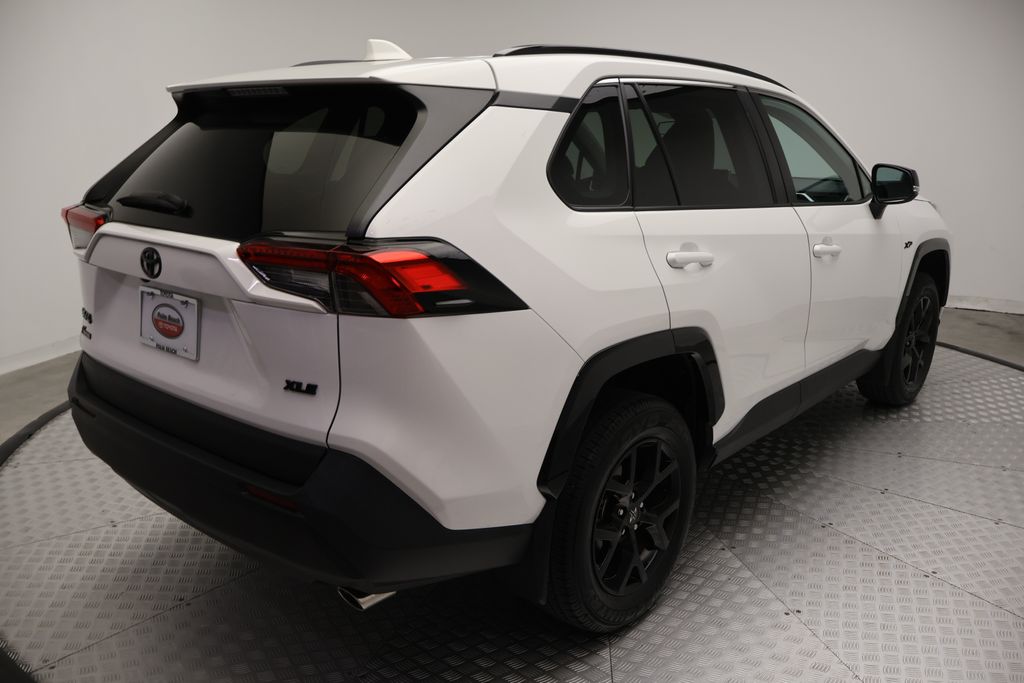 Thumbnail: 2024 Toyota RAV4 - 8