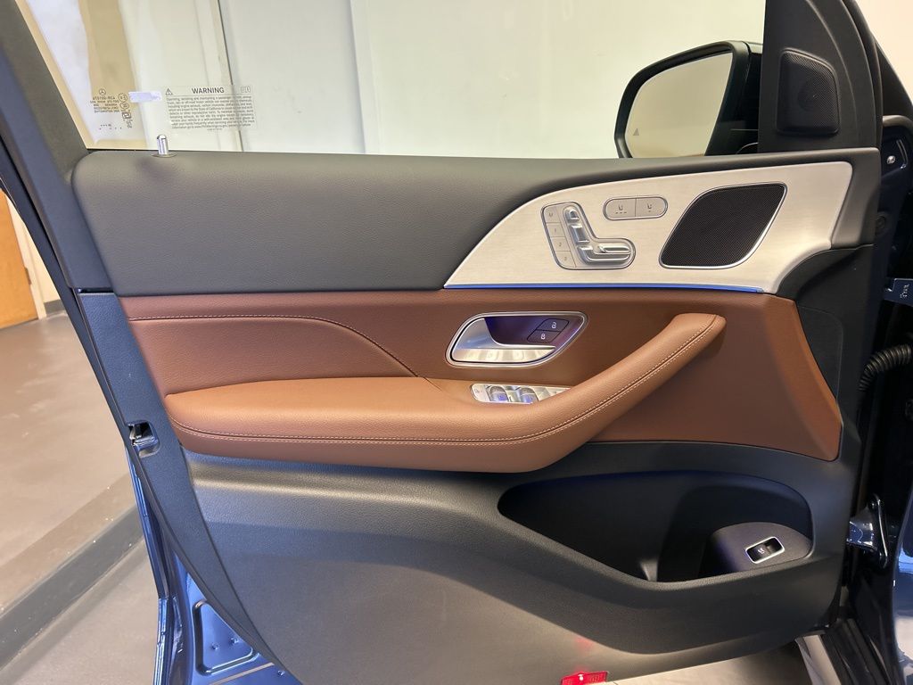 Thumbnail: 2026 Mercedes-Benz GLE - 11