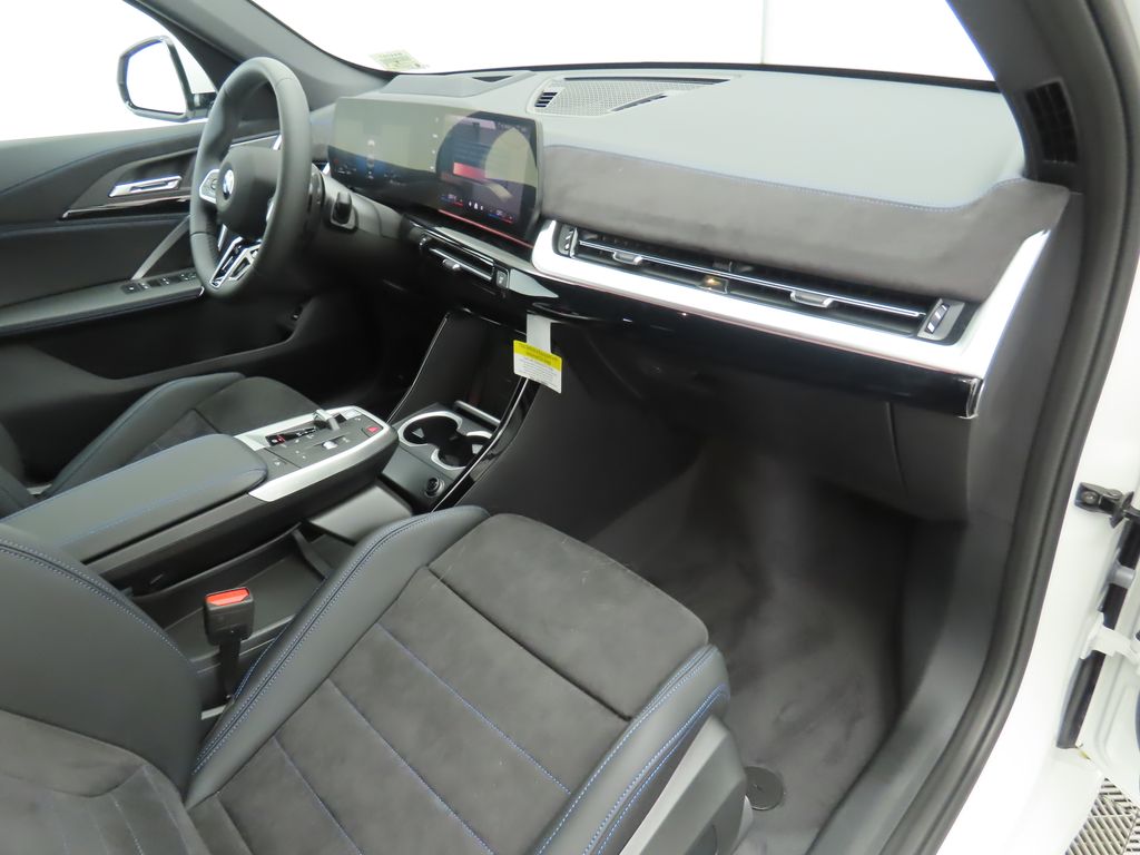 Thumbnail: 2026 BMW X1 - 16