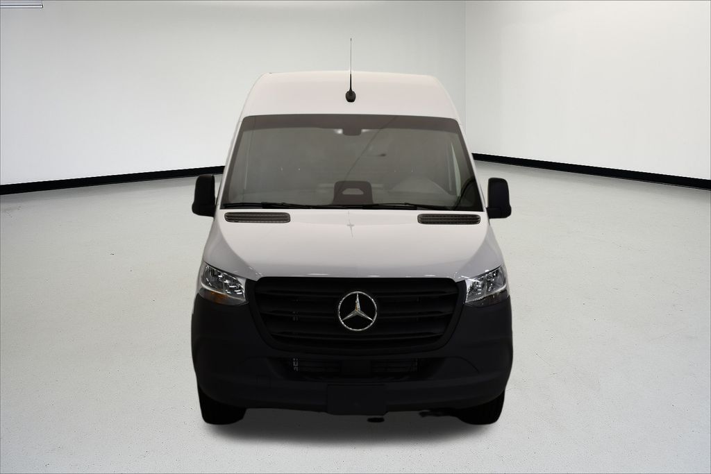 Thumbnail: 2025 Mercedes-Benz Sprinter - 2