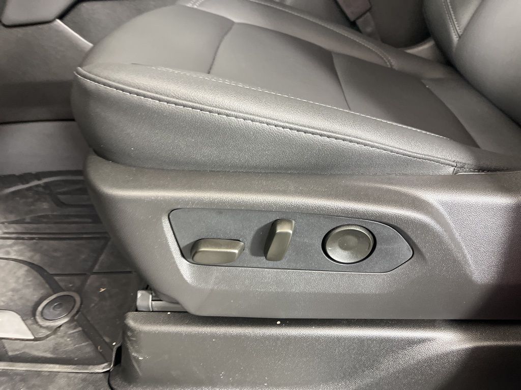 Thumbnail: 2026 Chevrolet Tahoe - 23