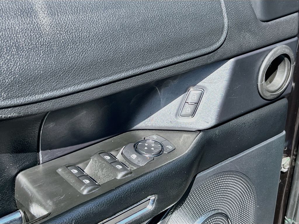 Used 2021 Black Ford XLT image 17