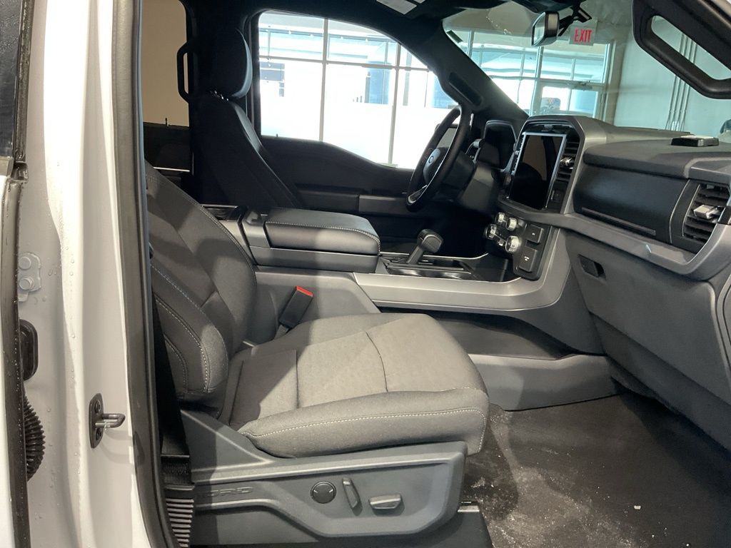 New 2025 White Ford XLT image 20
